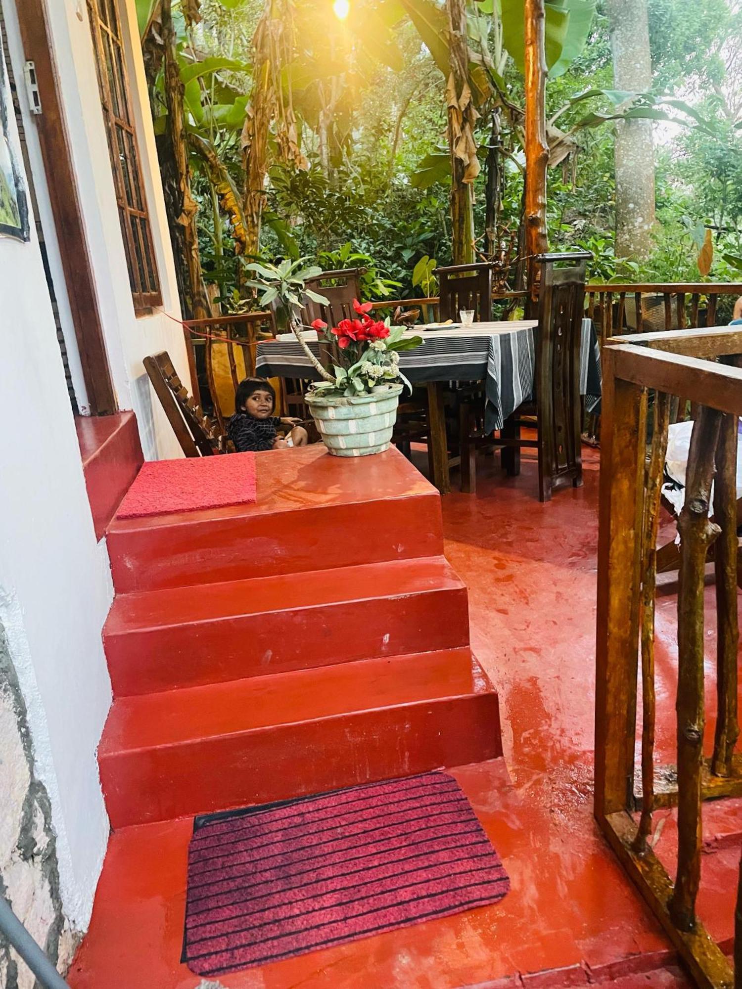Hidden Gem Inn Ела Екстериор снимка